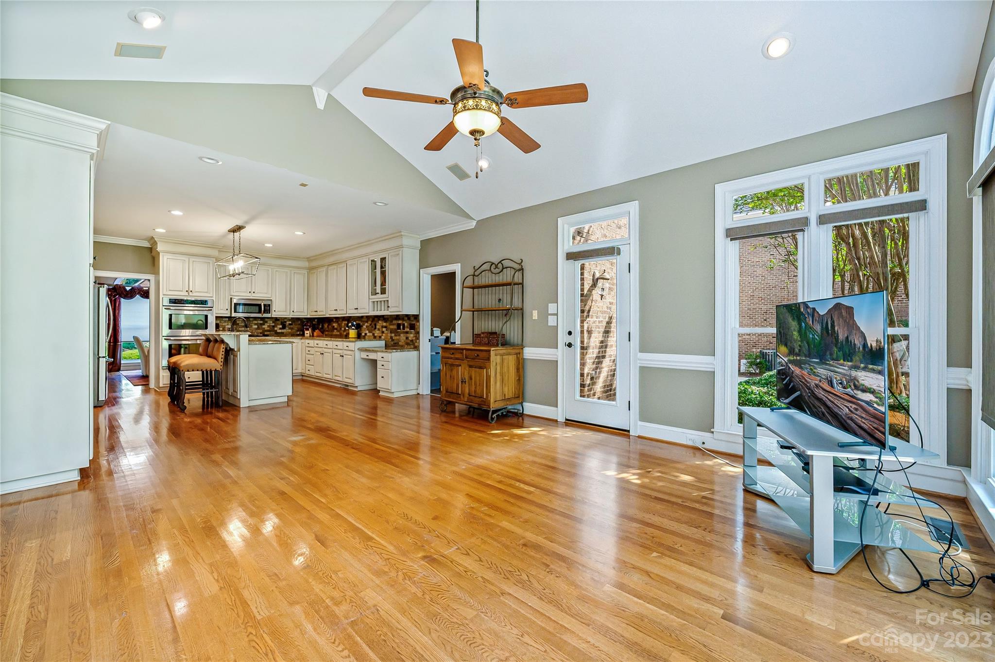 4517 Binfords Ridge Road Charlotte, NC 28226 - Photo 16 of 47 a living room with furniture and kitchen view