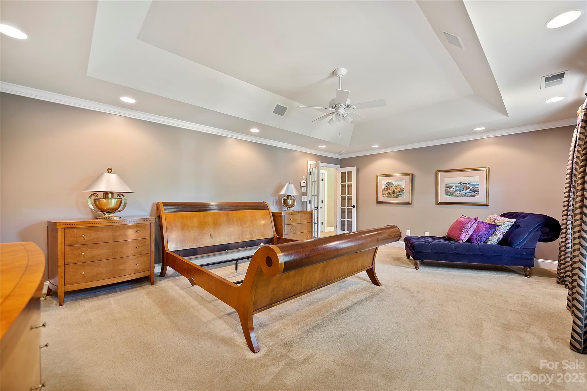 4517 Binfords Ridge Road Charlotte, NC 28226 - Photo 28 of 47 a living room with furniture