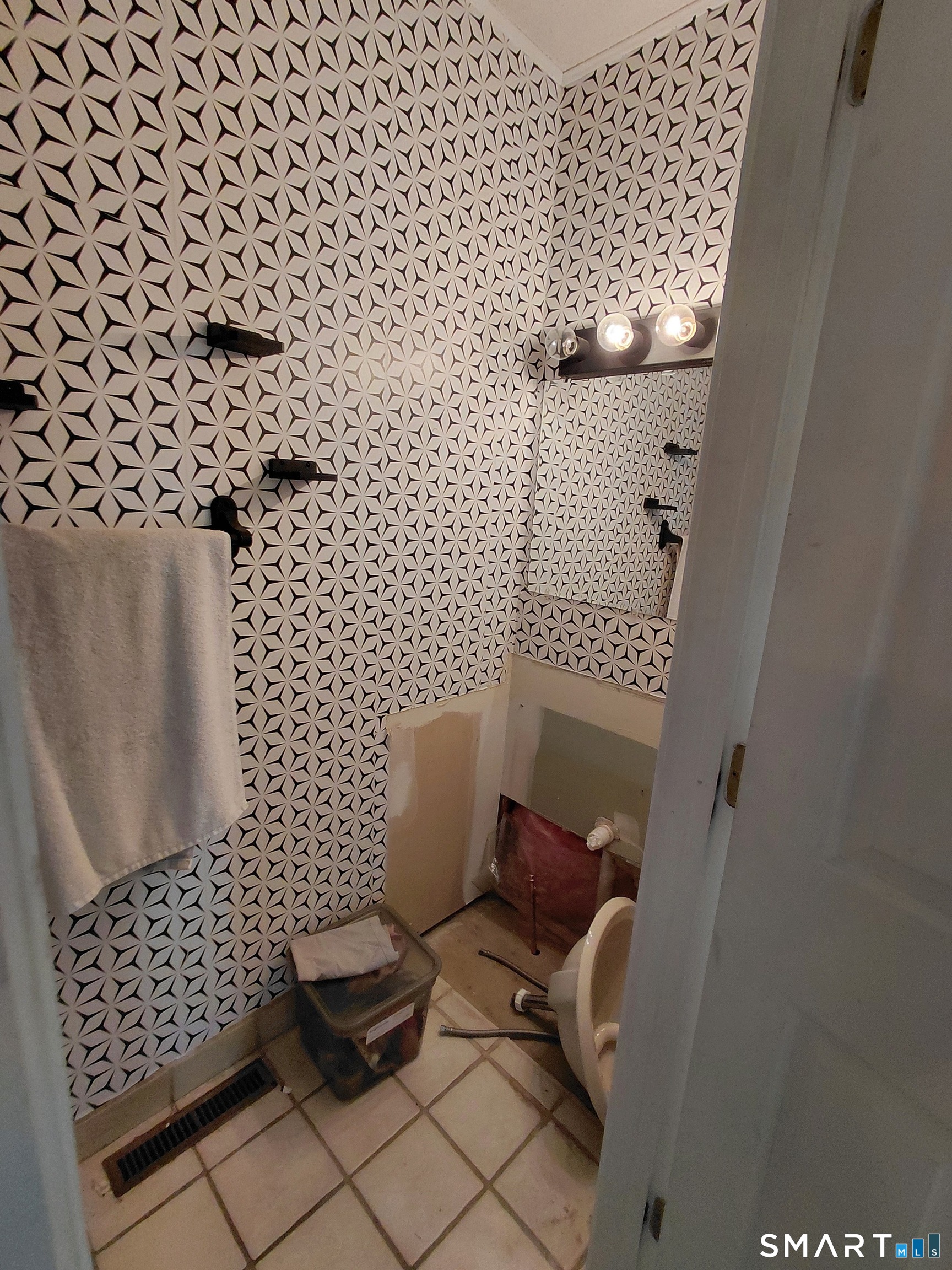 827 Oronoke Road, Unit 66 Waterbury, CT 06708 - Photo 10 of 16