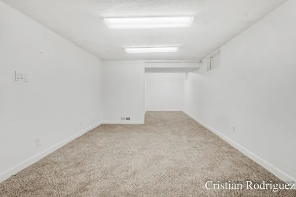 $274,900 | 2232 Avon Avenue Southwest, Wyoming, MI 49519