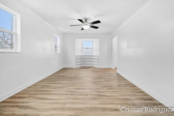 $274,900 | 2232 Avon Avenue Southwest, Wyoming, MI 49519