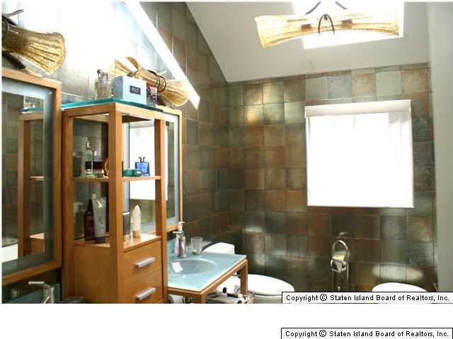826 West Fingerboard Road Staten Island, NY 10305 - Photo 13 of 19 Additional Photo