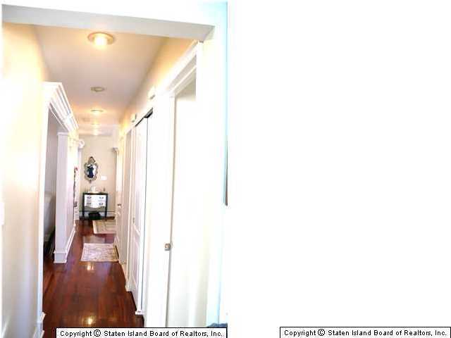 826 West Fingerboard Road Staten Island, NY 10305 - Photo 9 of 19 Additional Photo