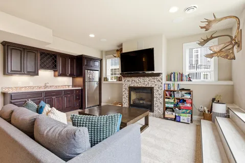 $915,000 | 2505 Genevieve Way, Waunakee, WI 53597