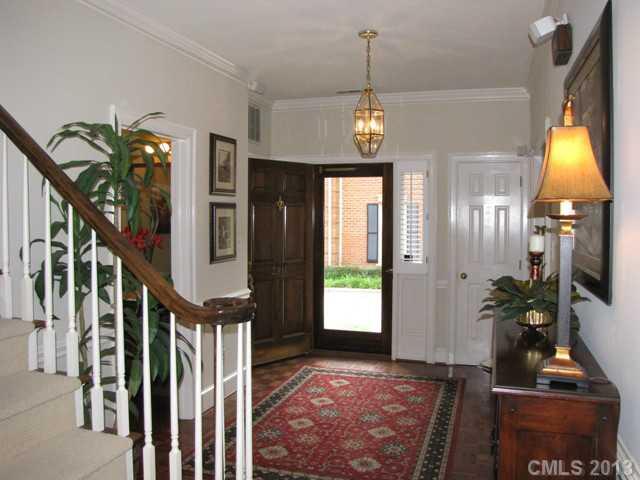 2811 Sharon View Road, Unit 25 Charlotte, NC 28210 - Photo 2 of 15 Gallery Image 2