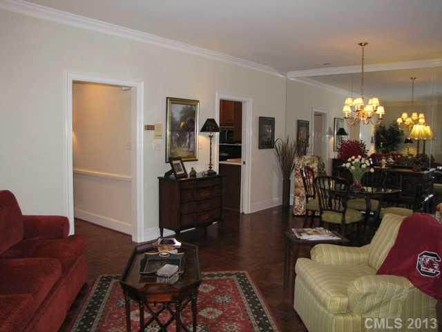 2811 Sharon View Road, Unit 25 Charlotte, NC 28210 - Photo 3 of 15 Gallery Image 3