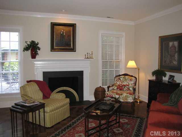 2811 Sharon View Road, Unit 25 Charlotte, NC 28210 - Photo 4 of 15 Gallery Image 4