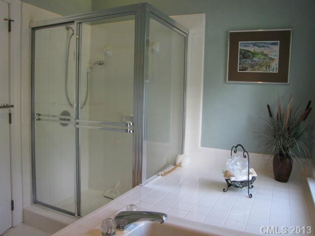 2811 Sharon View Road, Unit 25 Charlotte, NC 28210 - Photo 10 of 15 Gallery Image 10