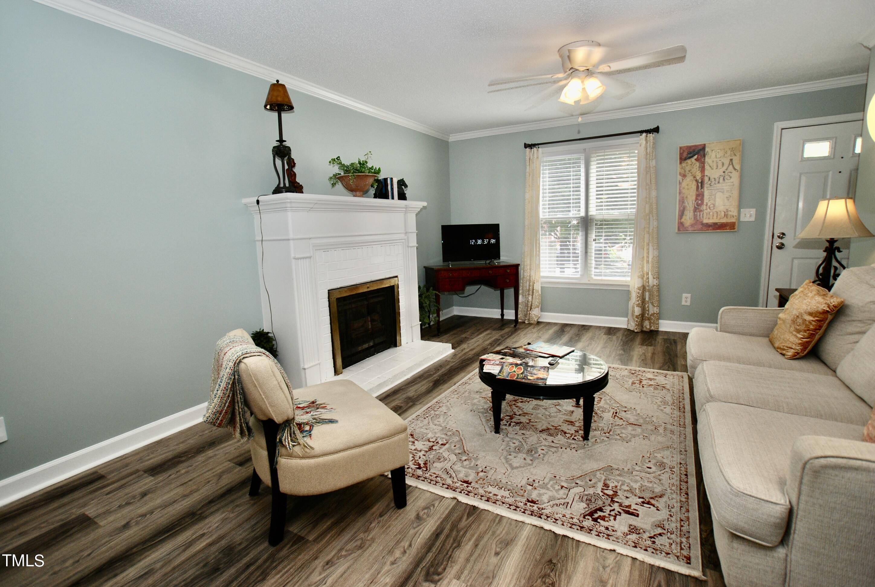 2306 Stafford Avenue, Unit D Raleigh, NC 27607 - Photo 4 of 32 DSC_4703