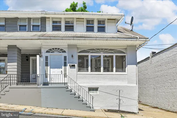 $225,000 | 18 Pennwyn Terrace, Reading, PA 19606