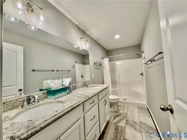 $344,900 | 510 Oakleigh Avenue, Appomattox, VA 24522