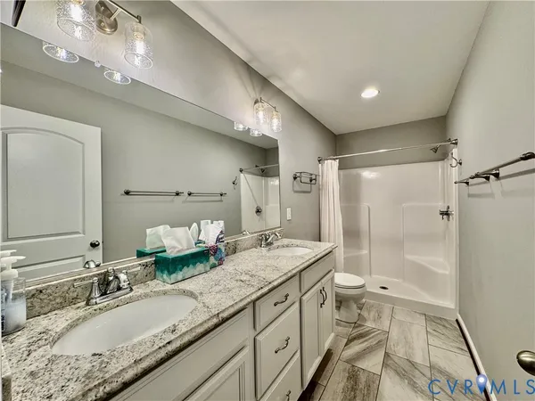 $344,900 | 510 Oakleigh Avenue, Appomattox, VA 24522