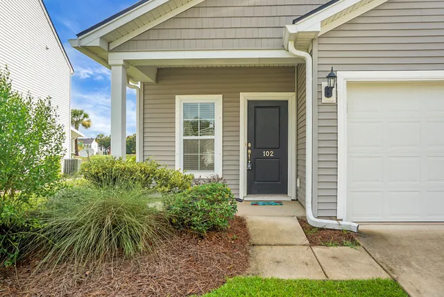 $340,000 | 102 Chaste Tree Circle, Goose Creek, SC 29445