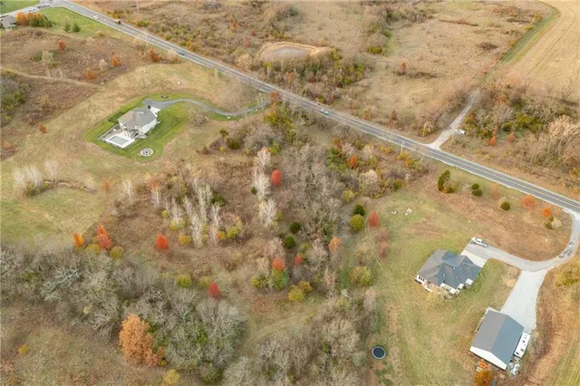 $269,900 | 805 East Outer Belt Road, Greenwood, MO 64034