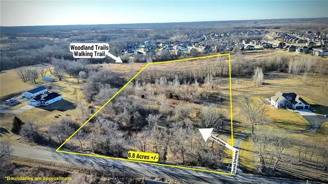 $269,900 | 805 East Outer Belt Road, Greenwood, MO 64034