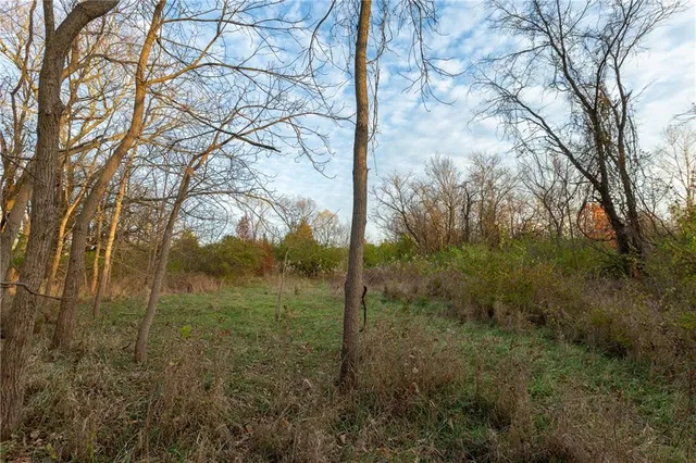 $269,900 | 805 East Outer Belt Road, Greenwood, MO 64034