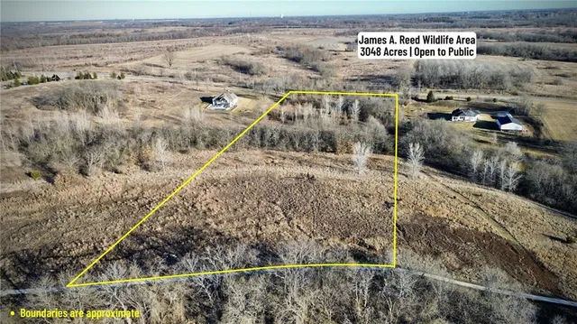 $269,900 | 805 East Outer Belt Road, Greenwood, MO 64034