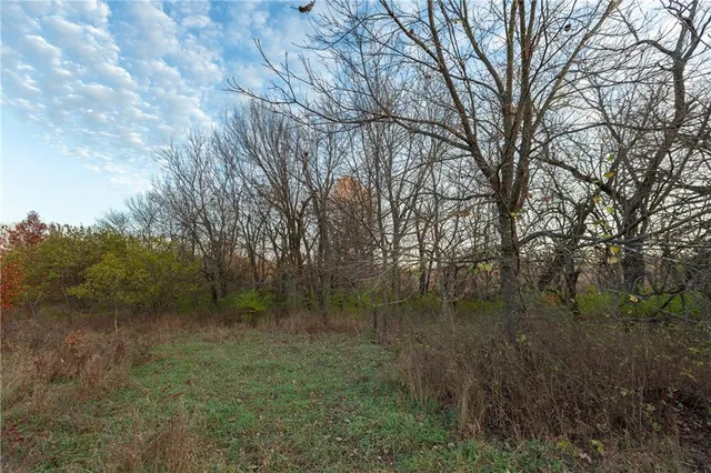 $269,900 | 805 East Outer Belt Road, Greenwood, MO 64034