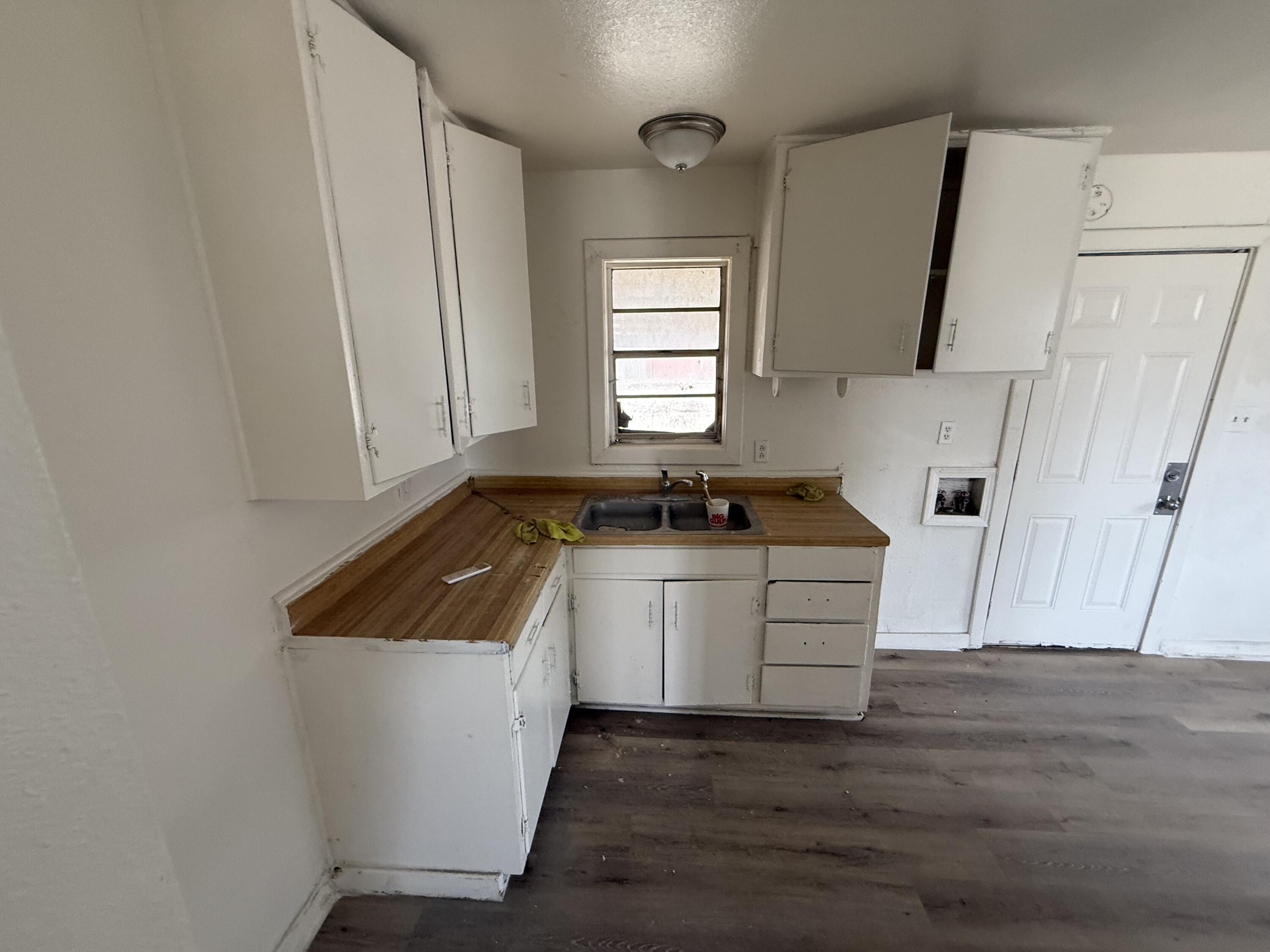 2806 East 30th Street Lubbock, TX 79404 - Photo 6 of 7 IMG_4151