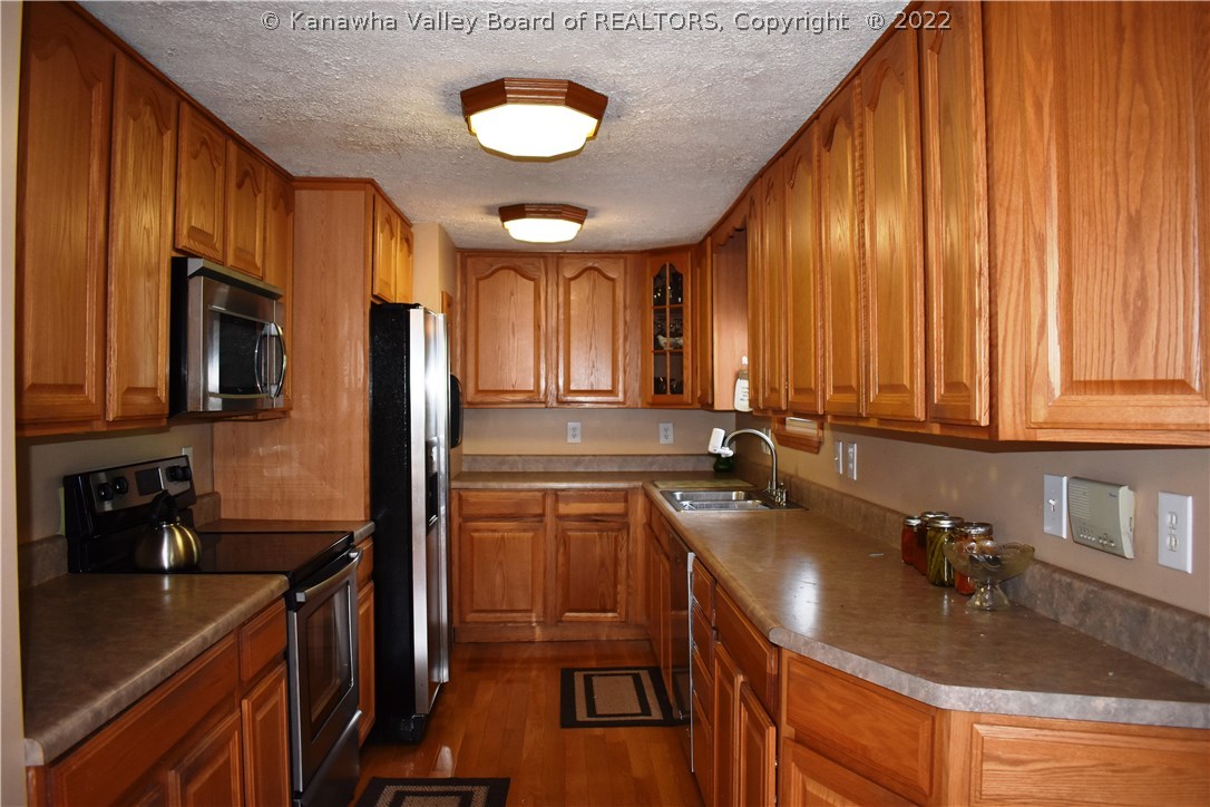 2179 New Hope Road Elkview, WV 25071 - Photo 6 of 23 Gallery Image 6