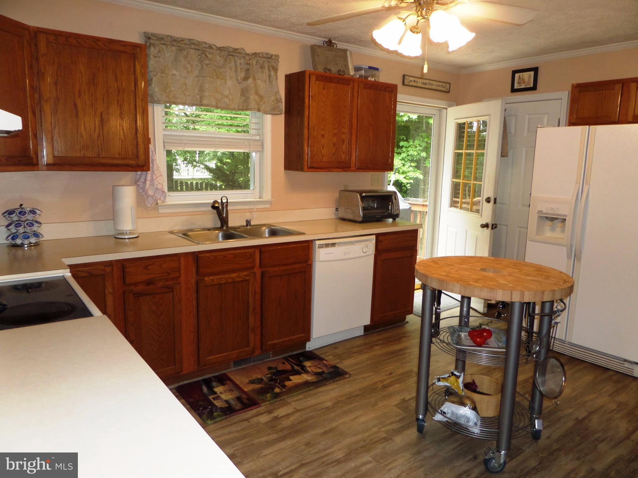 11308 Commanche Road Lusby, MD 20657 - Photo 23 of 30 Kitchen
