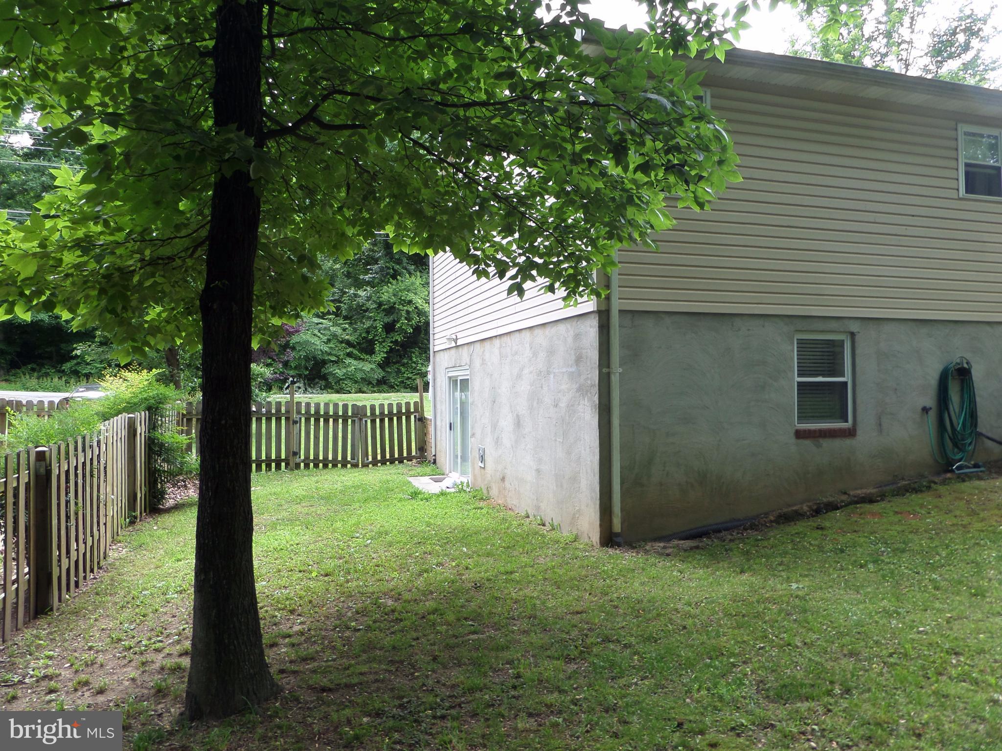 11308 Commanche Road Lusby, MD 20657 - Photo 29 of 30 Exterior (Rear)