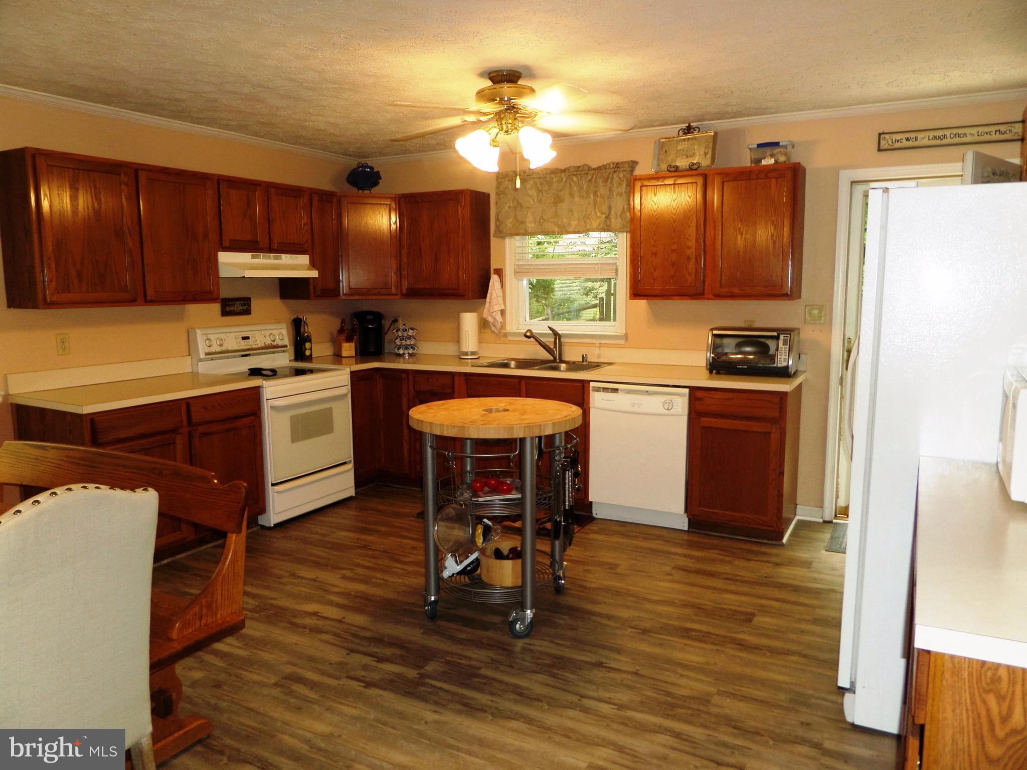 11308 Commanche Road Lusby, MD 20657 - Photo 5 of 30 Kitchen