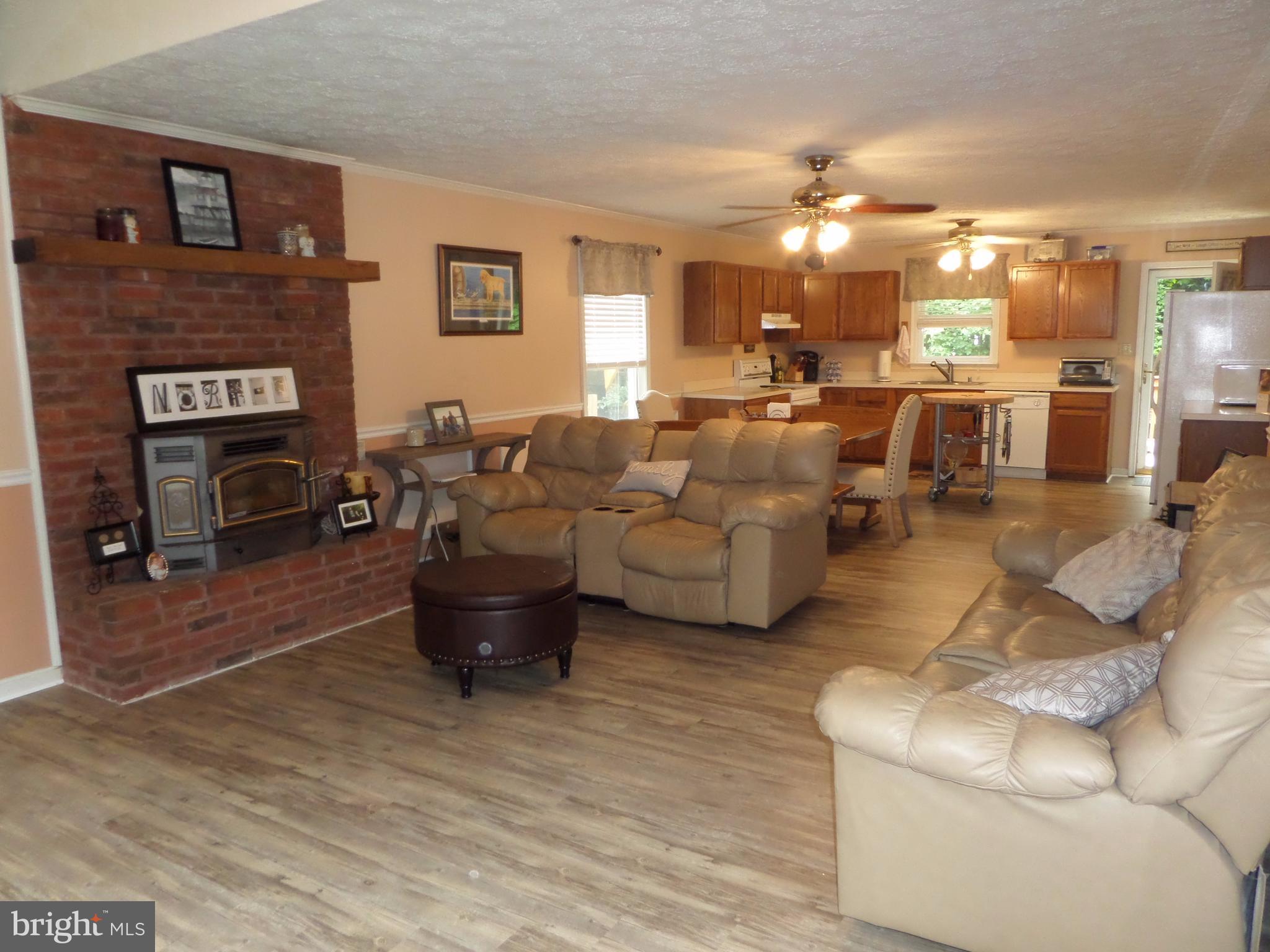 11308 Commanche Road Lusby, MD 20657 - Photo 6 of 30 Living Room