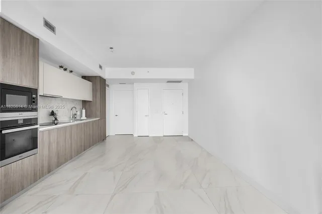 $775,000 | 2900 Northeast 7th Avenue, Unit 1806, Miami, FL 33137