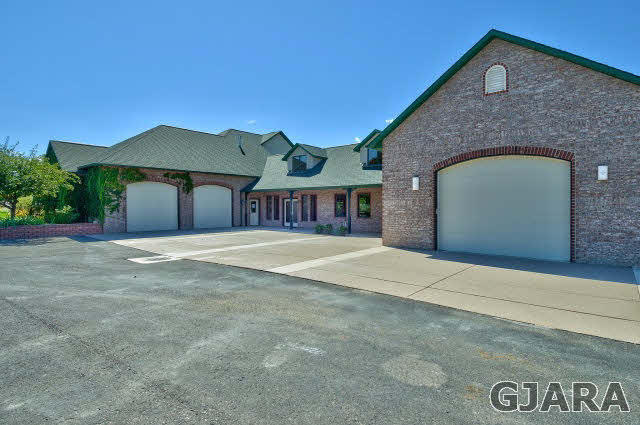 887 25 Road Grand Junction, CO 81505 - Photo 39 of 42 a house view with a outdoor space