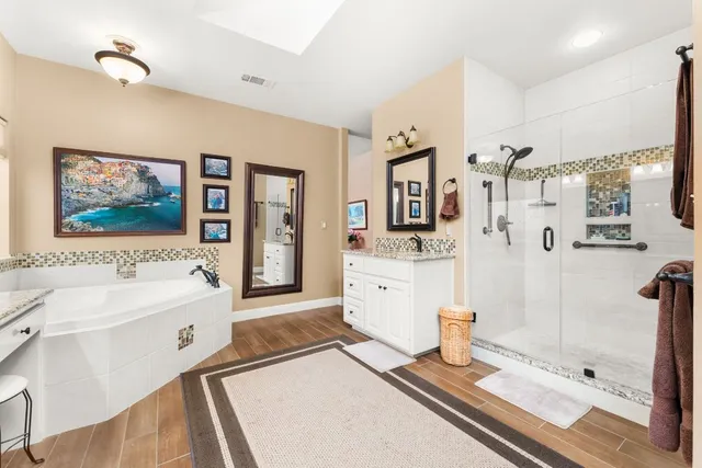 $1,050,000 | 4 Tiburon Drive, Austin, TX 78738