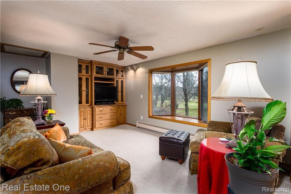 37230 Judd Road New Boston, MI 48164 - Photo 4 of 53