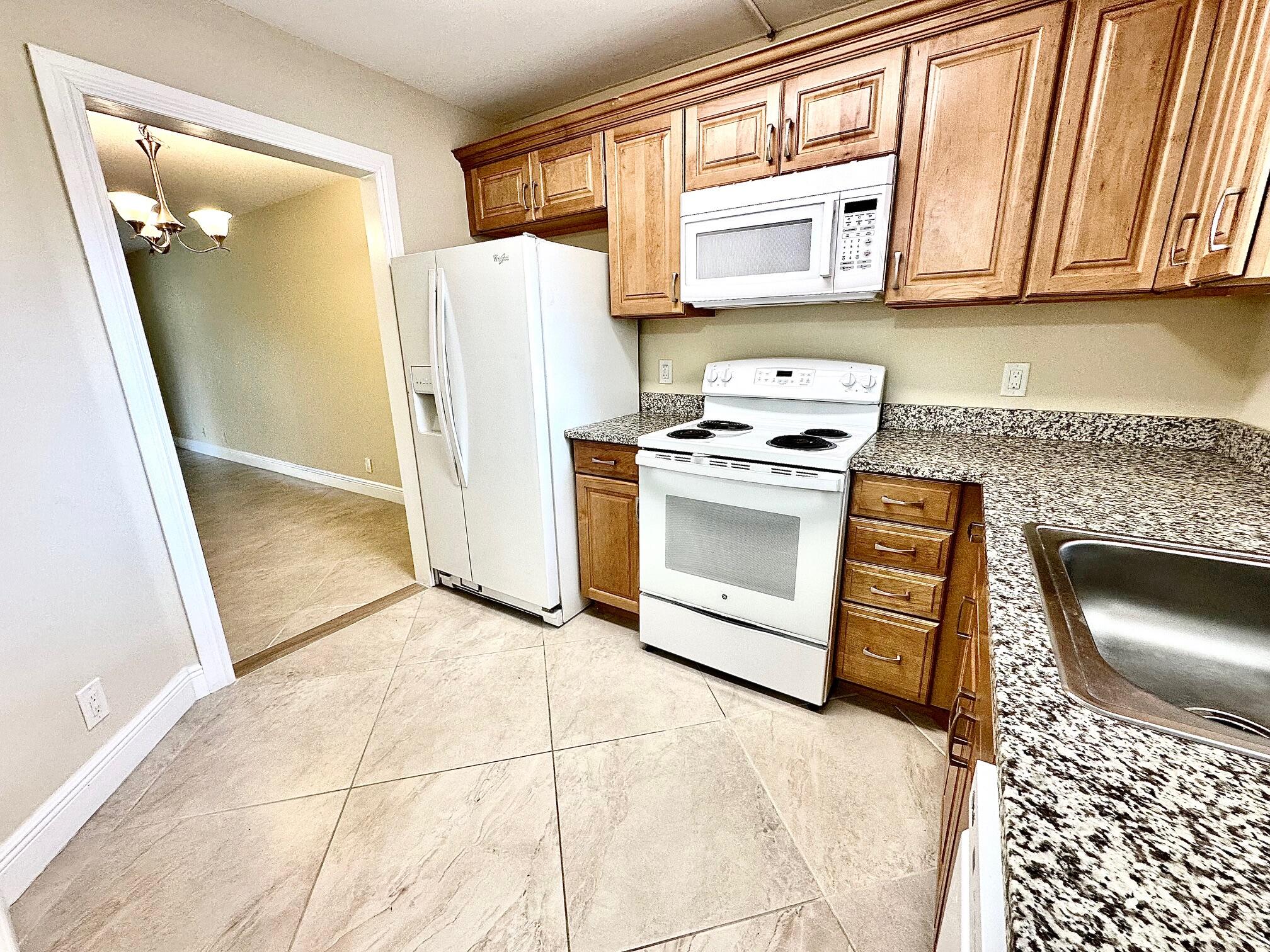 21904 Lake Forest Circle, Unit 101 Boca Raton, FL 33433 - Photo 3 of 11 Kitchen