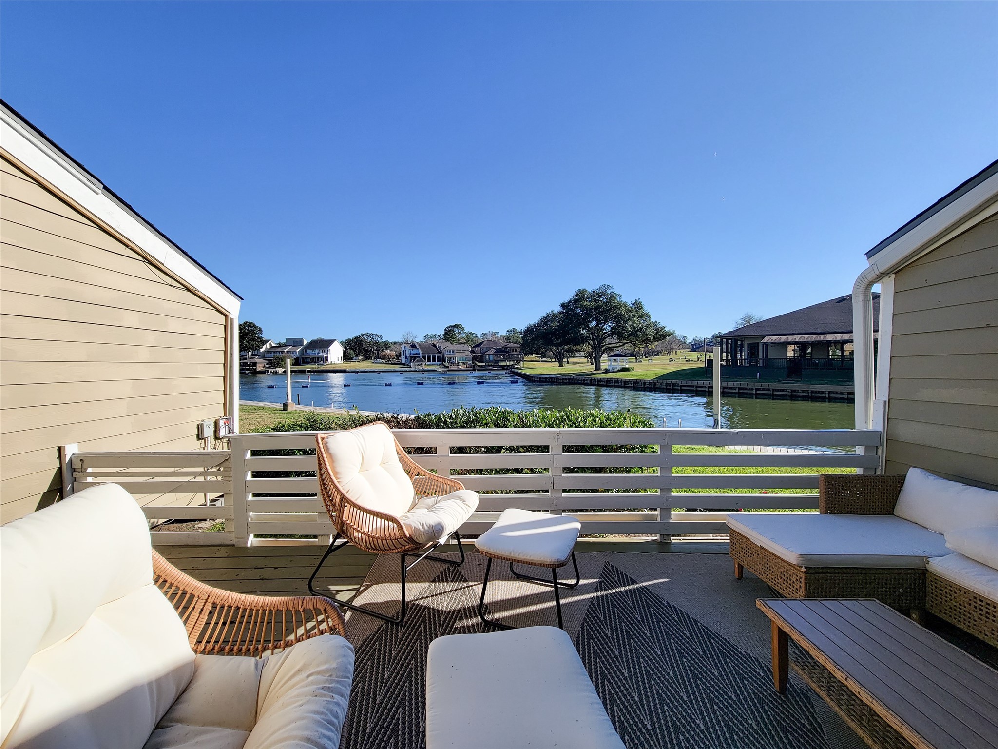 10 April Point Drive South Conroe, TX 77356 - Photo 1 of 28