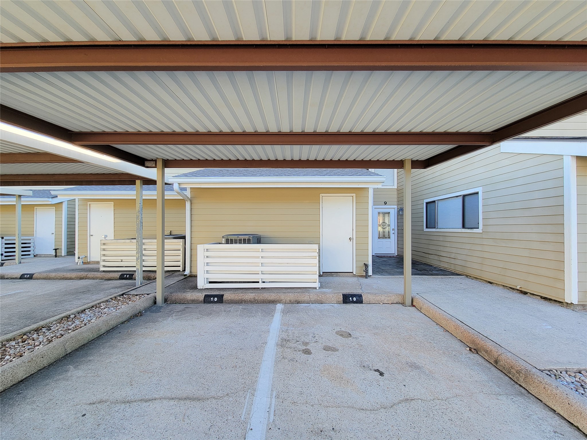 10 April Point Drive South Conroe, TX 77356 - Photo 2 of 28