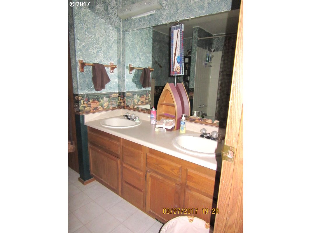 44492 Pocahontas Road Baker City, OR 97814 - Photo 11 of 32 Gallery Image 11