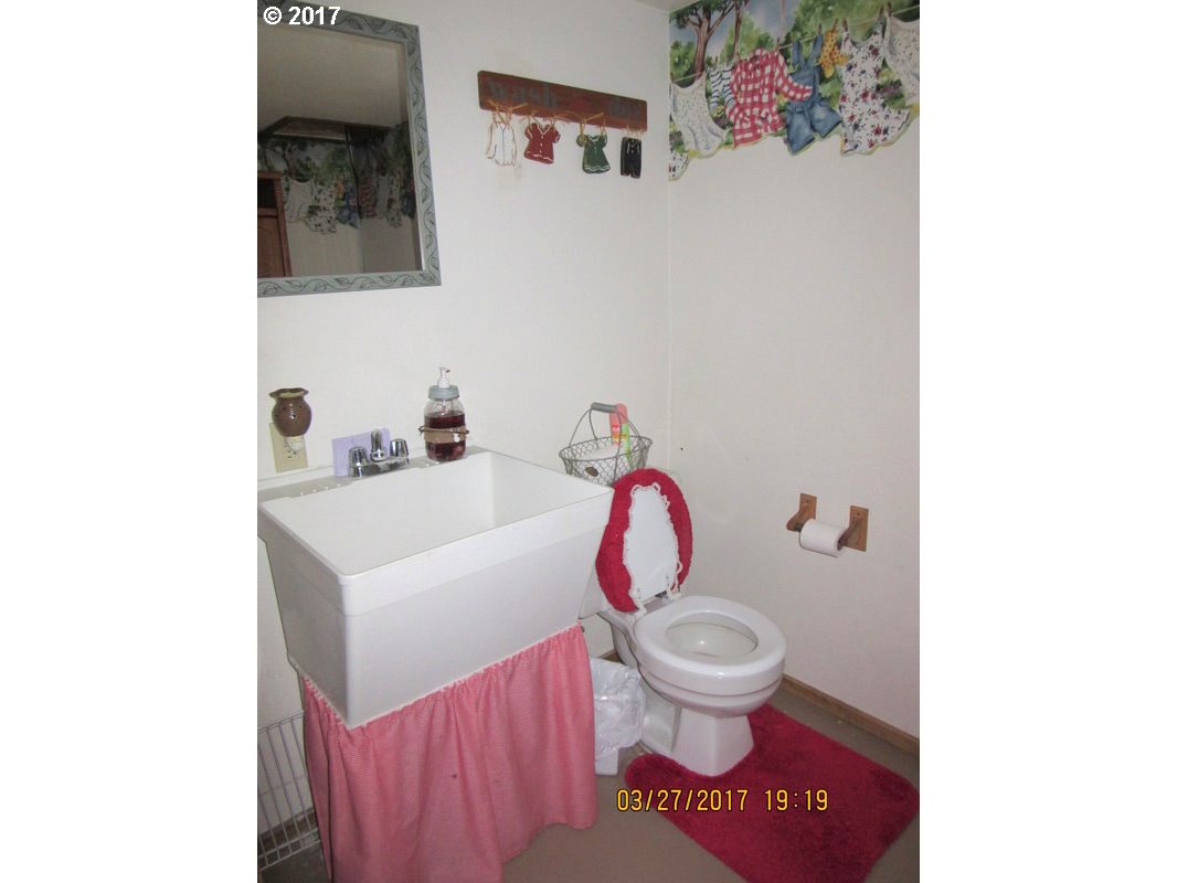 44492 Pocahontas Road Baker City, OR 97814 - Photo 19 of 32 Gallery Image 19
