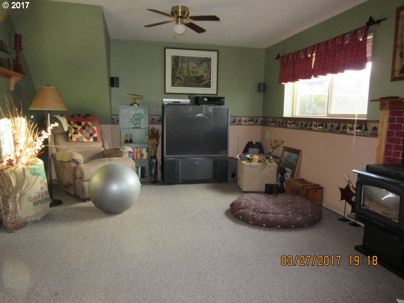 44492 Pocahontas Road Baker City, OR 97814 - Photo 7 of 32 Gallery Image 7