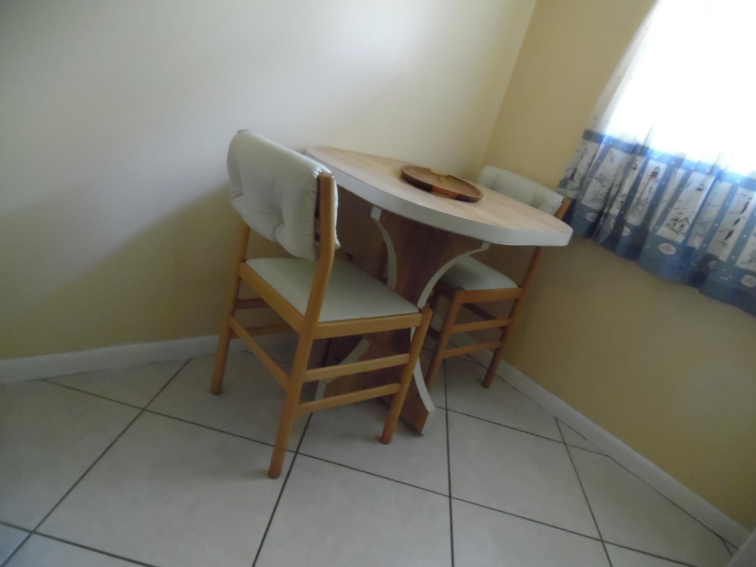 13950 Nesting Way, Unit B Delray Beach, FL 33484 - Photo 6 of 22 Cozy Breakfast Area