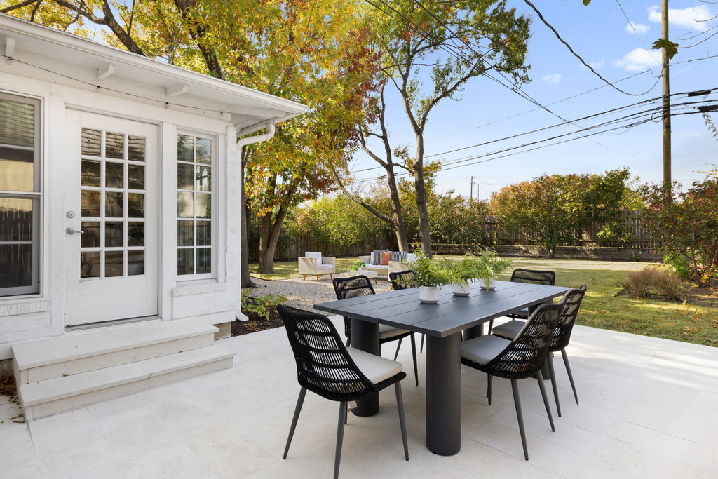 3808 Avenue F Austin, TX 78751 - Photo 19 of 22 Fully fenced backyard has no neighbor on the back -- plenty of room for additional structures or a pool