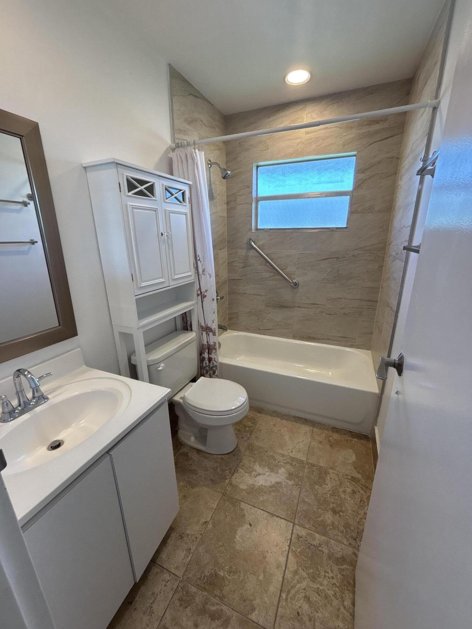 652 Flanders North Delray Beach, FL 33484 - Photo 14 of 35 IMG_3384
