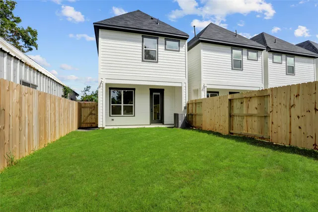 $374,900 | 311 Marcella Street, Unit A, Houston, TX 77091