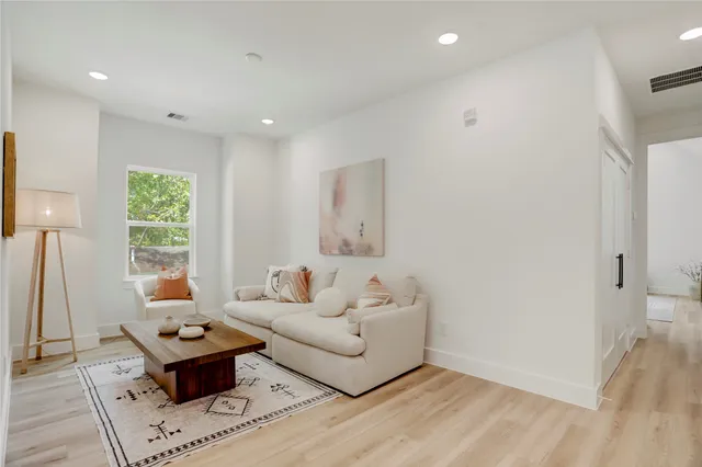 $374,900 | 311 Marcella Street, Unit A, Houston, TX 77091