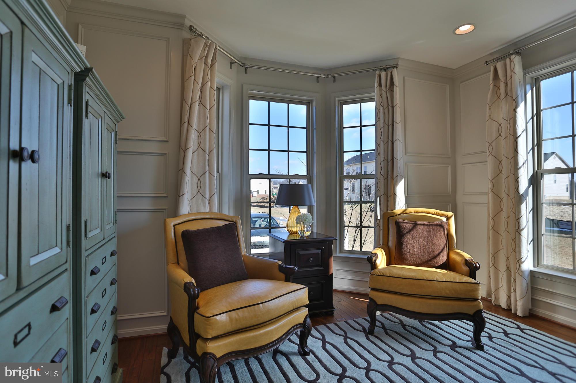 9401 Cross Road Perry Hall, MD 21128 - Photo 11 of 30 Sitting Room