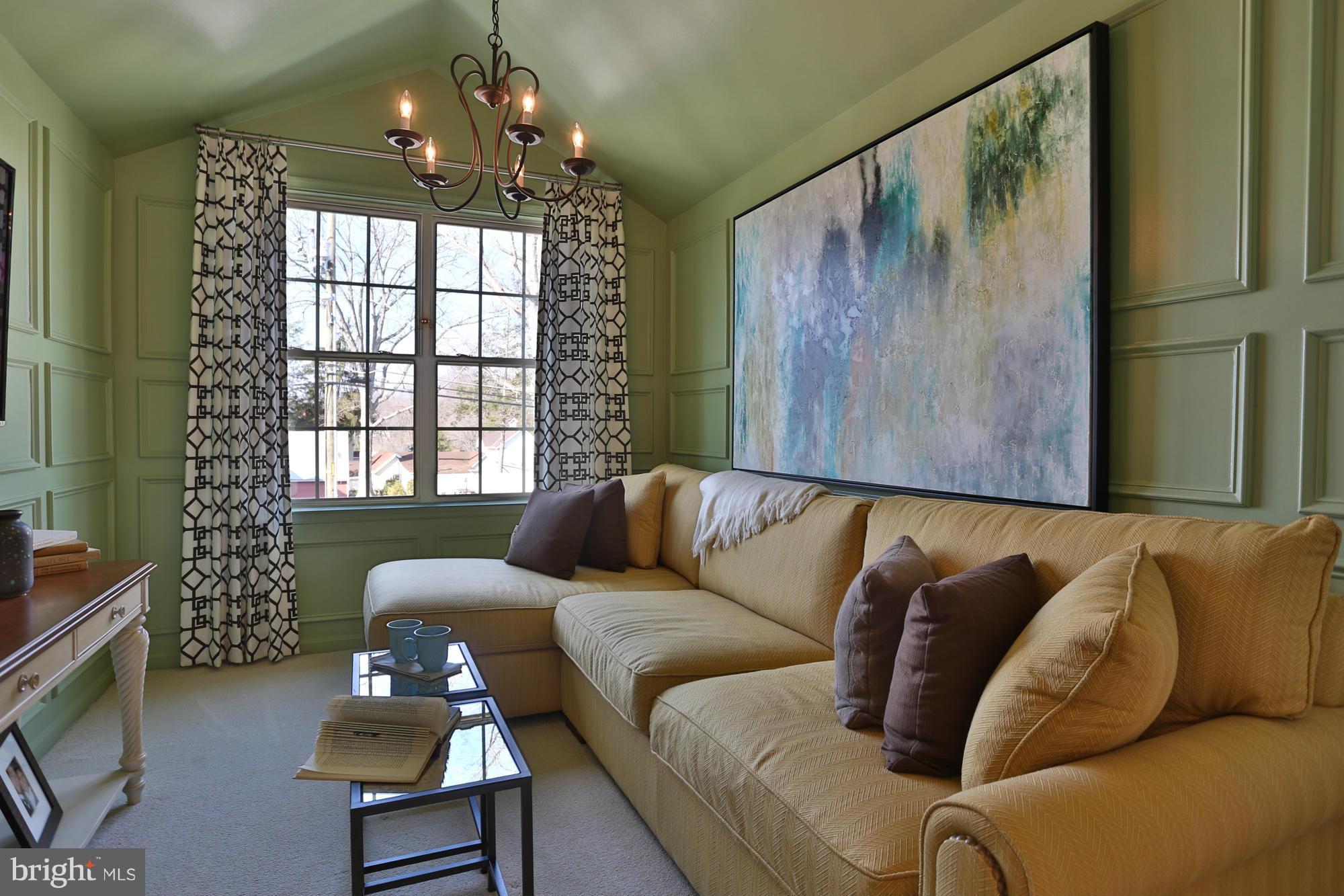 9401 Cross Road Perry Hall, MD 21128 - Photo 22 of 30 Sitting Room (Master)