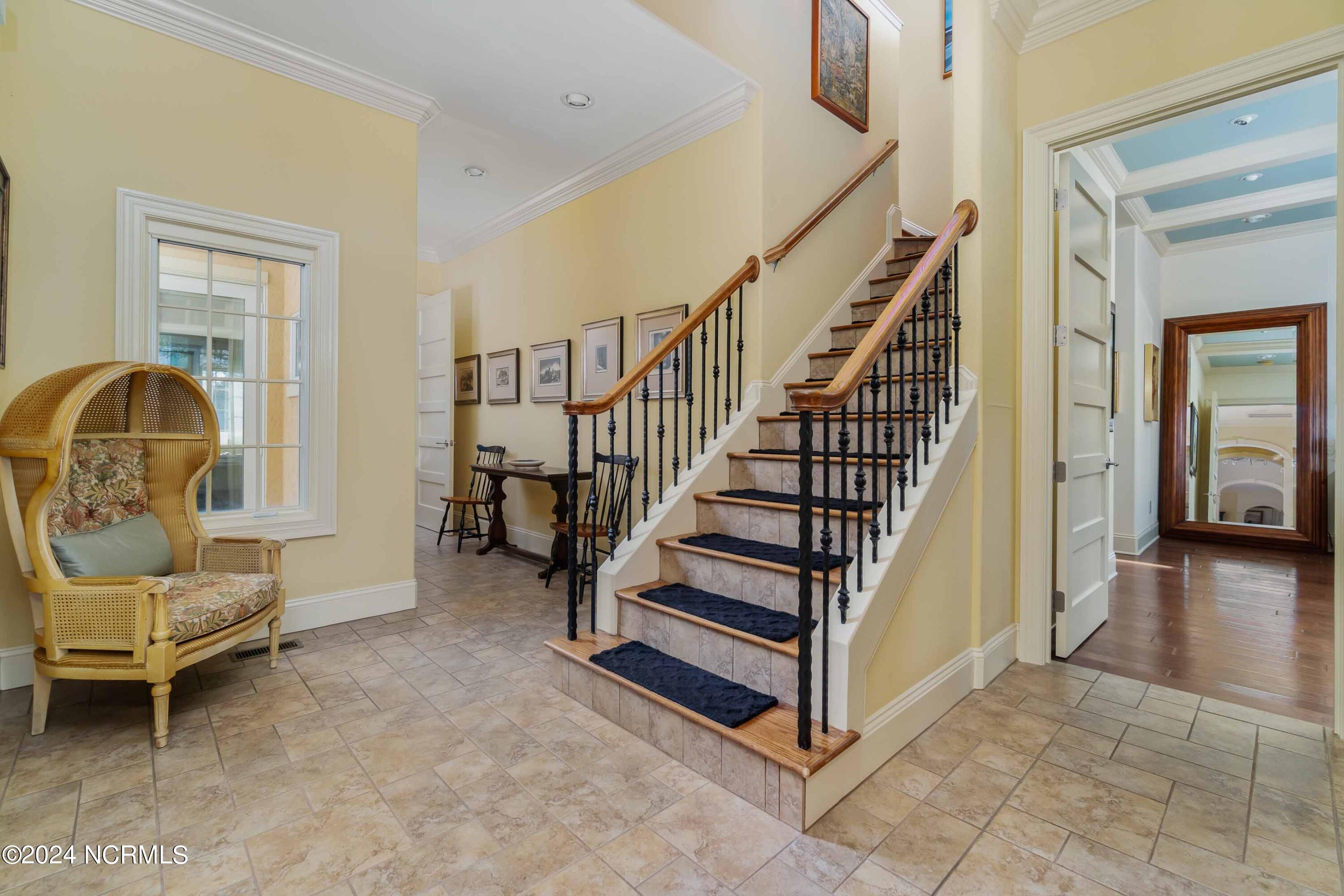 6054 Dolphin Road Oriental, NC 28571 - Photo 35 of 76 Graceful Stairwell