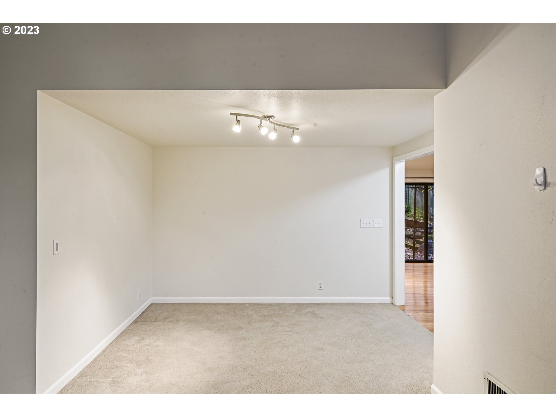 3431 Timberline Drive Eugene, OR 97405 - Photo 7 of 39 a view of an empty room