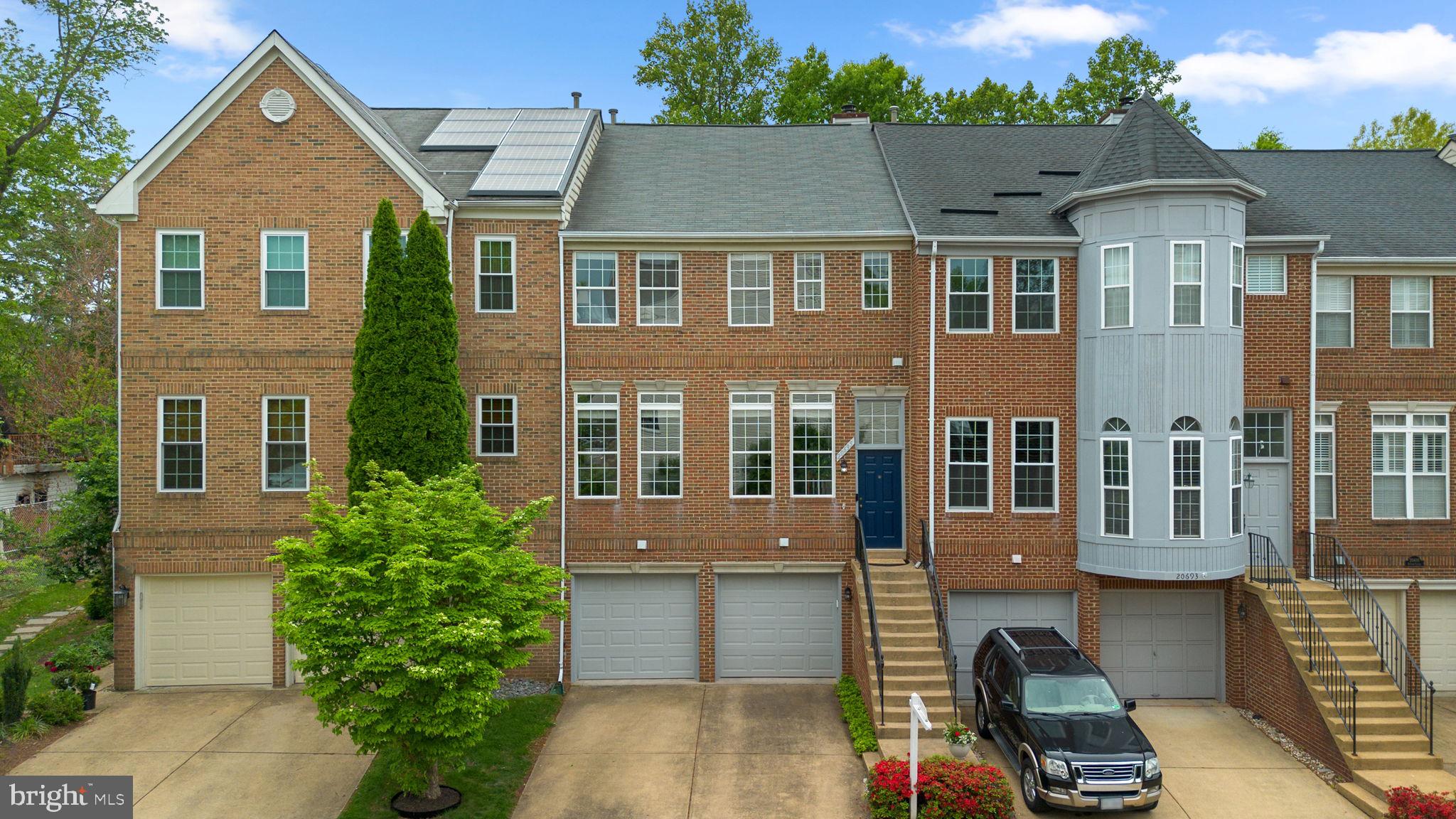 20695 Riptide Square Sterling, VA 20165 - Photo 2 of 35 Two Independant Garage Doors for extra space