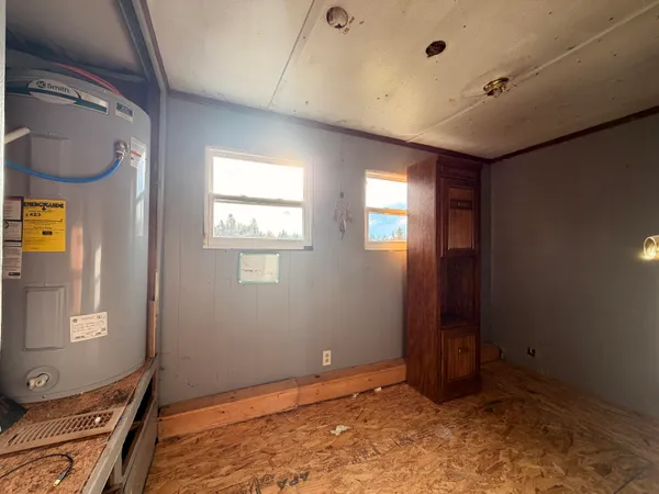 $47,500 | 1227 Frenchville Road, Ashland, ME 04732