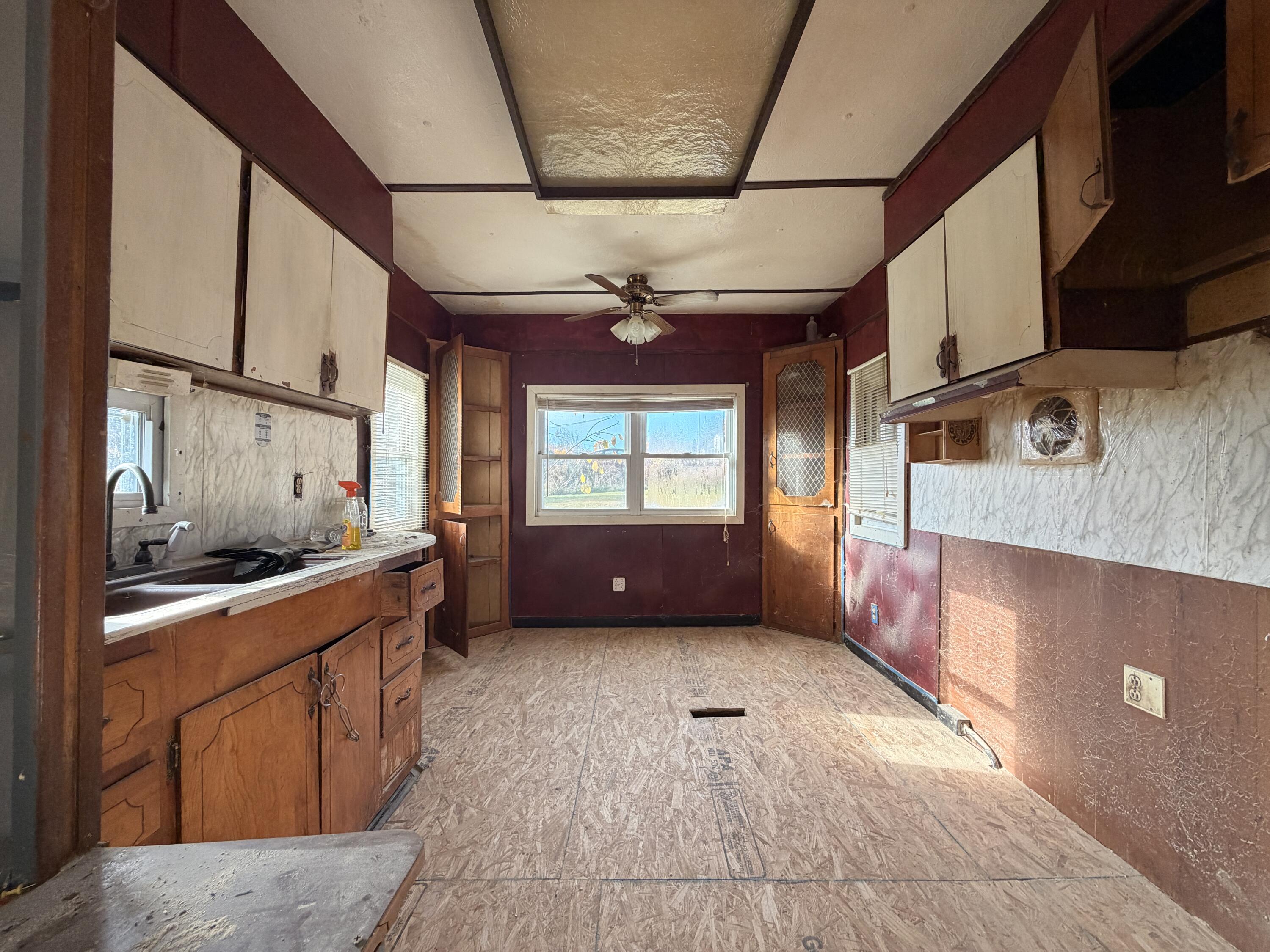 1227 Frenchville Road Ashland, ME 04732 - Photo 6 of 17 16D991A3-9AAB-4B27-98E8-0B2F373389CC